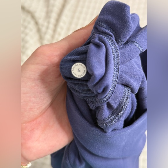 Lululemon Align High-Rise Pant 25" *Graphic in Night Sea, Size 4 - Picture 7 of 7